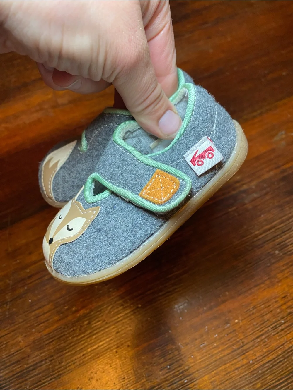 EUC See Kai Run Felted Wool Cruz II Velcro Crib Shoe Grey Fox Slippers